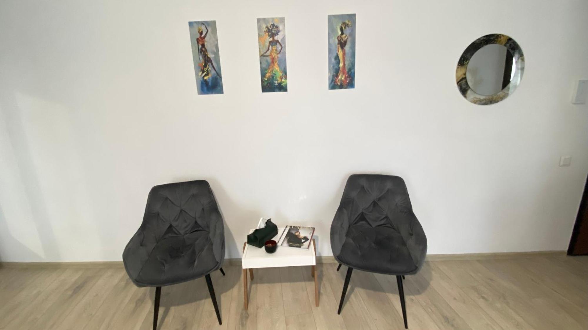La Vie Est Belle Apartment Bukares Bagian luar foto